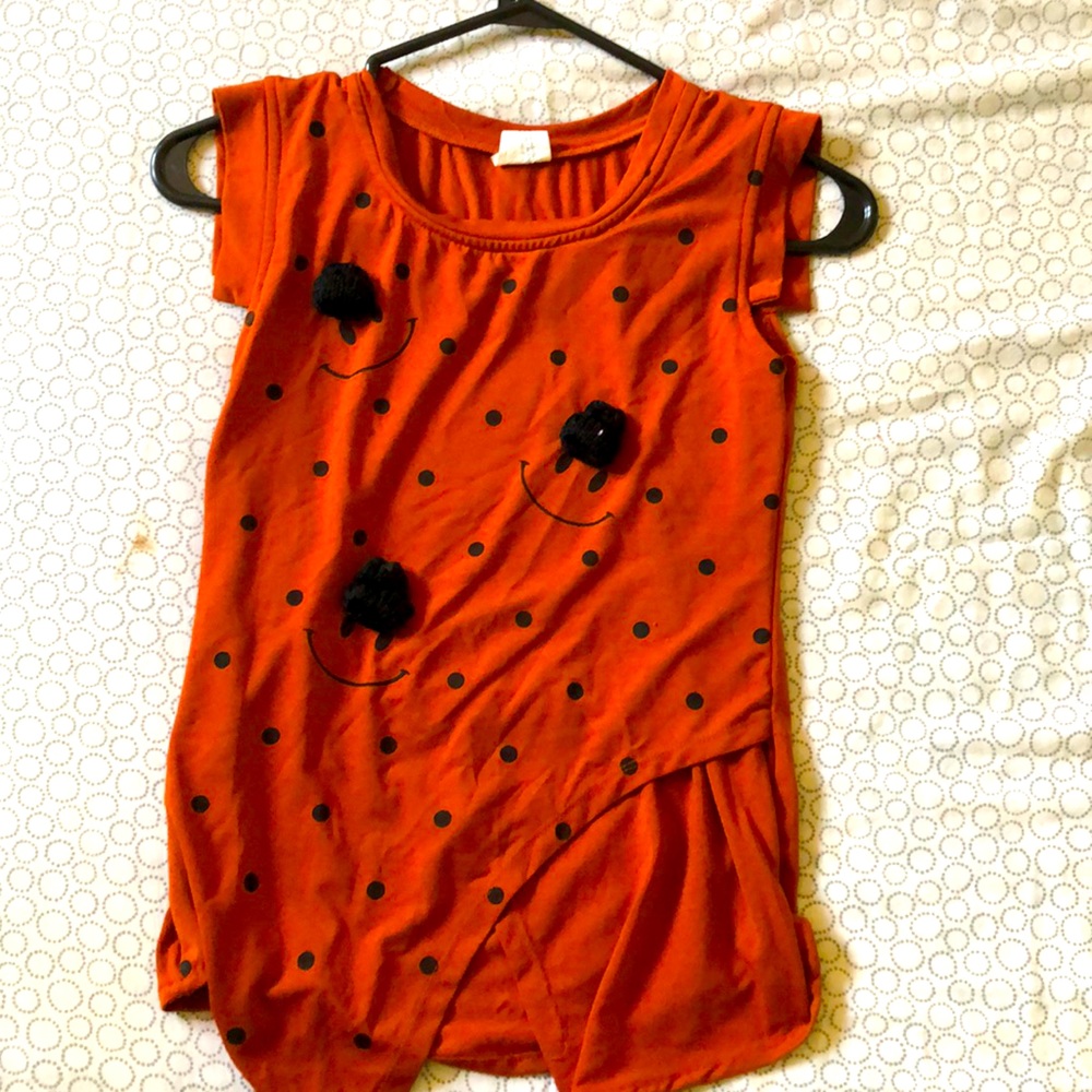 Hay my name is shreya and these is a summer top .